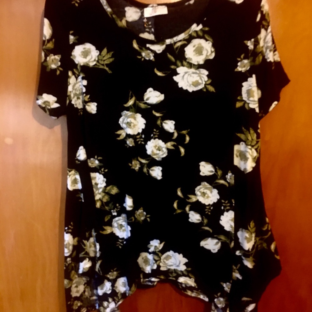 Black Floral Tunic Top